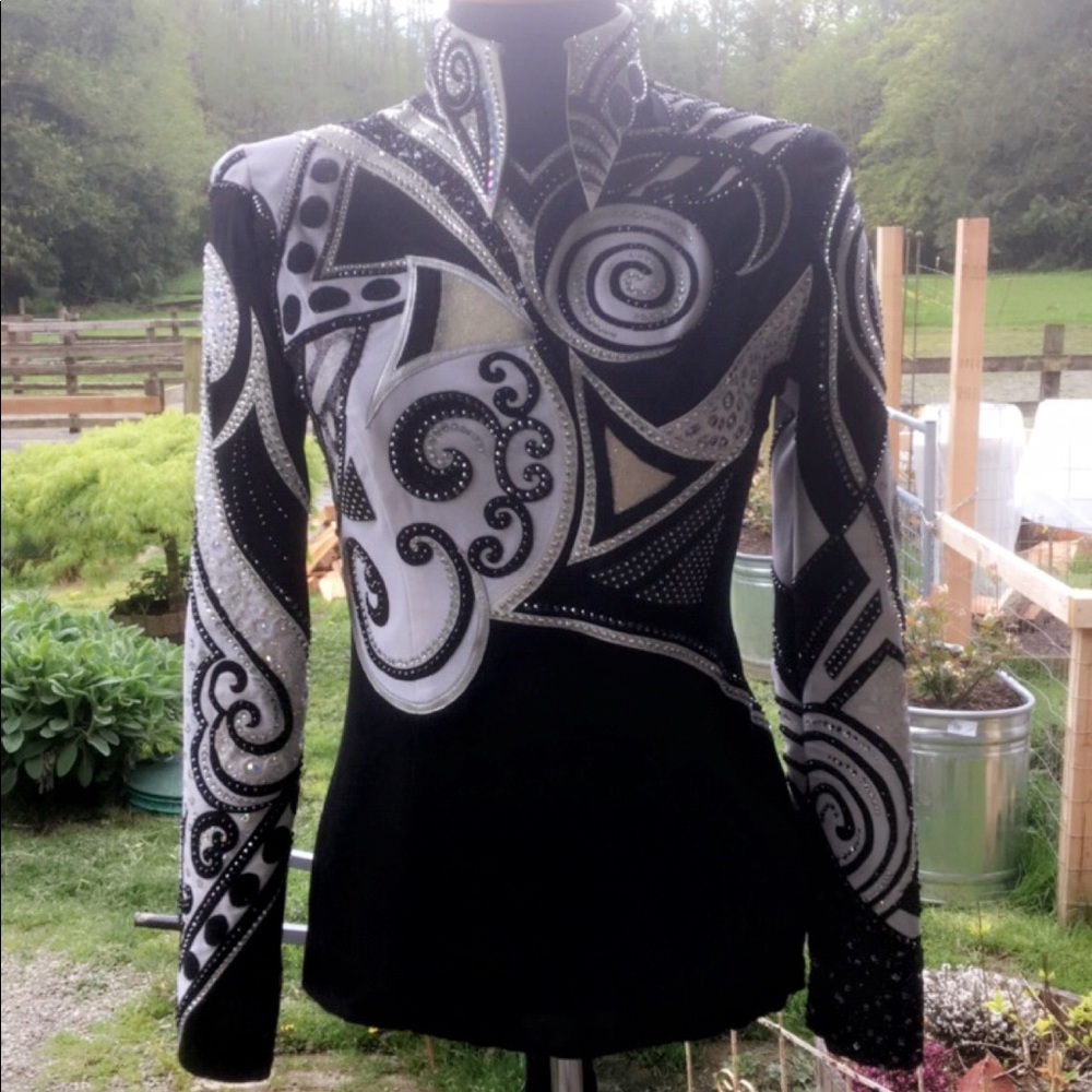 Paula’s Horsemanship Top